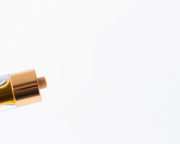 Fogg Perfume Atomizer Sprays Fine Mist Close-Up
