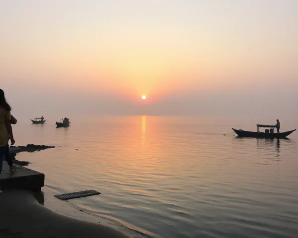 Shukrawar Lake Good Morning Photo: Morning Stroll on the Shore