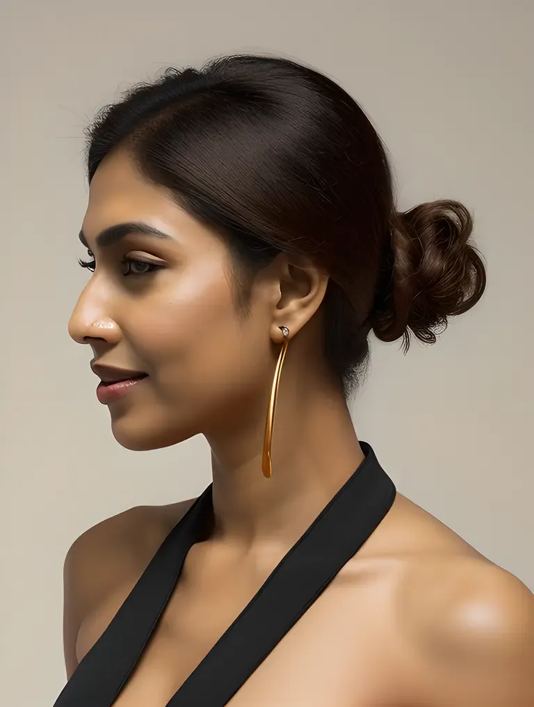 Deepa's Modern Product Design with Sleek Shape